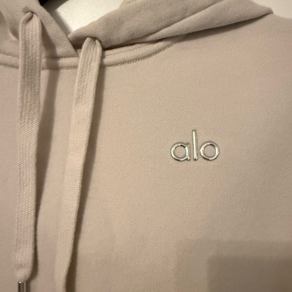 Alo Accolade Hoodie - Picture 2 of 7